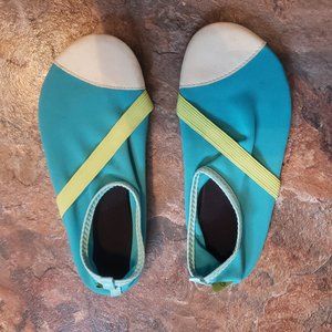 Fitkicks Women's Footwear Active Lifestyle (size L)